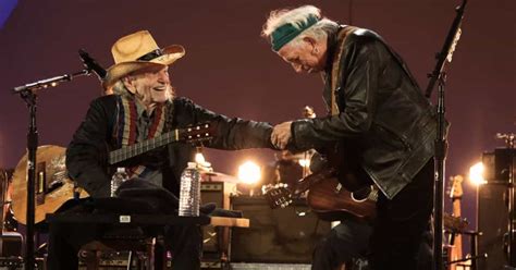 Willie Nelson and Keith Richards - Live Forever