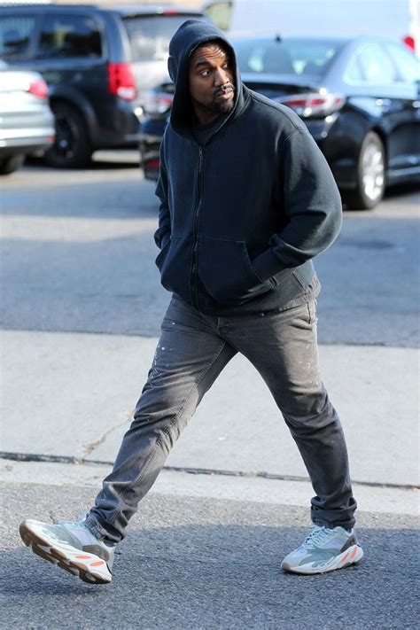 Kanye West Steps Out in Never-Before-Seen YEEZY BOOST 700 Wave Runners - VIBZN | Kanye west ...