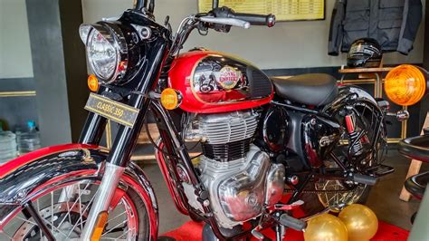 2022 Royal Enfield Classic 350 | Chrome Red - YouTube