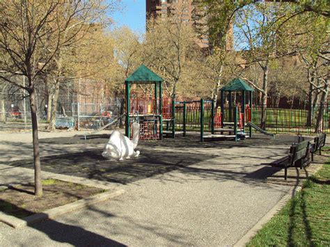 East River Playground : NYC Parks