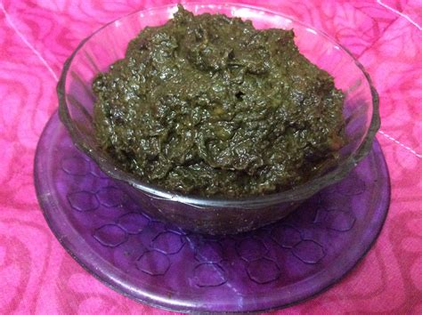 Bengali Recipe—Mashed Taro Leaves/Kochu Pata Bata