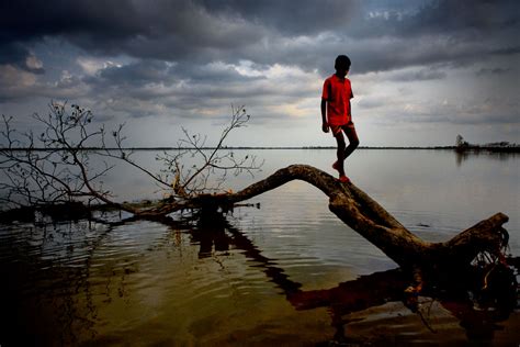 GMB Akash: The Best Street Photographer in Bangladesh (Interview and Tips) - Mirrorless How