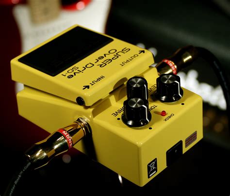 Boss SD-1 Super OverDrive Pédale overdrive / distortion / fuzz