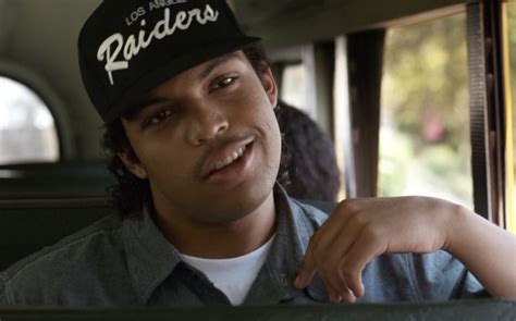 Movie Review: "Straight Outta Compton" Pays Tribute To An Infamous Rap Group | LATF USA