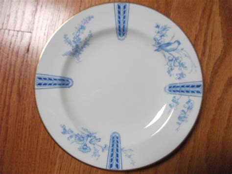 Wedgwood Blue Birds bone china 7 3/4" dessert plate Y2715 | Wedgwood blue, Wedgwood china, Wedgwood