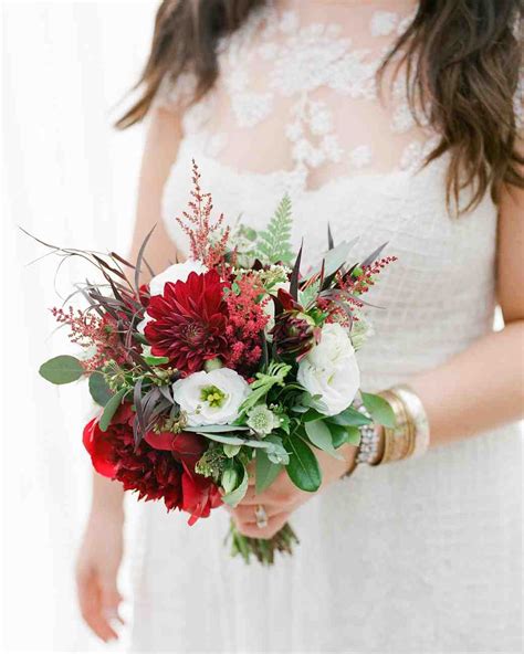 34 Romantic Red Wedding Bouquets | Martha Stewart Weddings