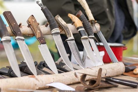 [Watch This] Pick Your Hunting Knives Like A True Hunter | Outdoor Warrior