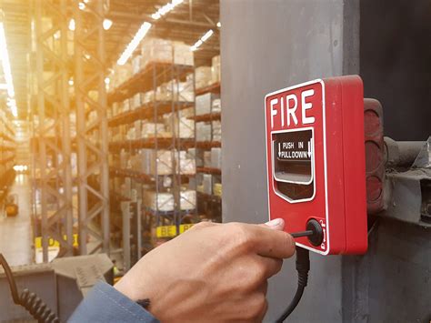 Fire alarm 101: A beginner’s guide to commercial fire alarm systems - EPS Security