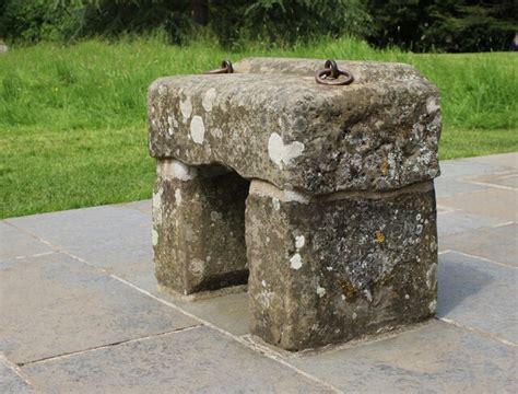 The Stone of Scone (replica) © Richard Sutcliffe cc-by-sa/2.0 :: Geograph Britain and Ireland