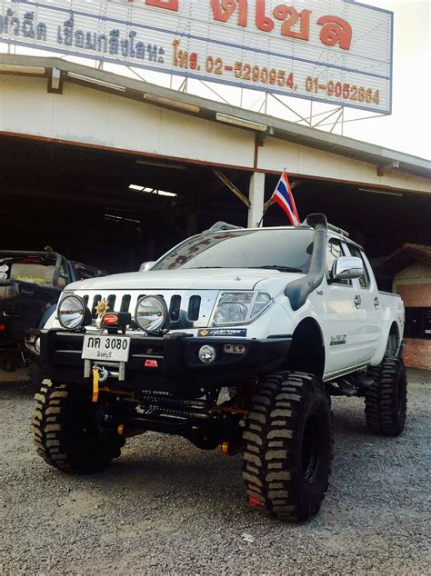 Pin by Songyoss Sukserm on Nissan navara 4wd special offroad ...