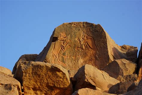 Acacus Mountains 12,000 BCE | Libya Adventures