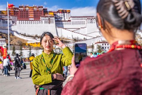 Winter tourism promotion adds to allure of China’s Xizang_Culture