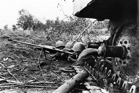 Battle Of Kursk: The Brutal Nazi-Soviet Face-Off In 28 Harrowing Photos