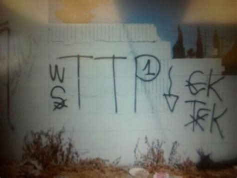 blood piru brims gangs graffiti: Tree top piru ( compton )