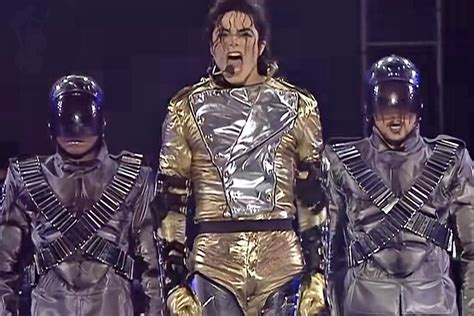 "Exclusive Footage: Michael Jackson Exhausted Yet Electrifying in ...