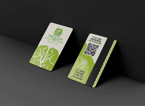 Plastic Card Design for PARATUS :: Behance