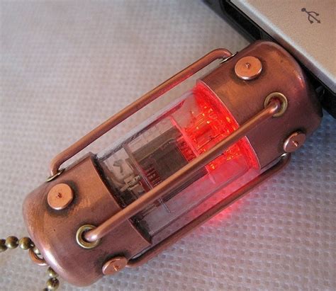 Handmade 32GB RED ARC Pentode Radio Tube USB Flash Drive