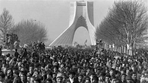 Iranian Revolution - How is the Islamic Revolution Connected with the Clash of Civilizations ...