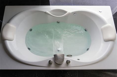 Jetted Tubs: How to Install Them The Right Way - This Old House