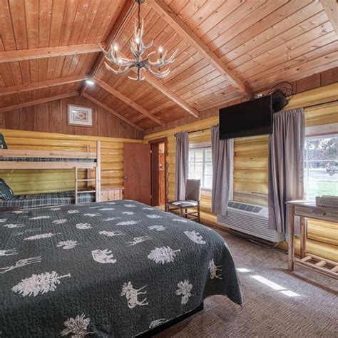 Comfortable Log Cabins in Ashton, Idaho | Ashton Log Cabin Rentals