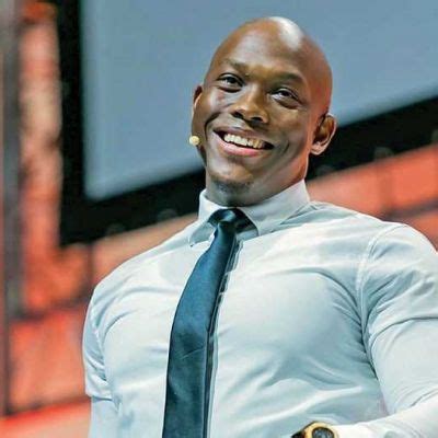 Vusi Thembekwayo- Wiki, Age, Height, Wife, Net Worth (Updated on July 2023)