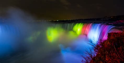 For the first time ever you can now zipline over Niagara Falls at night | Listed