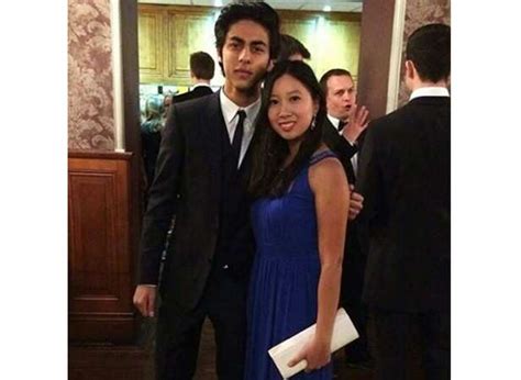 Aryan Khan and Navya Naveli Nanda celebrate their graduation in style ...