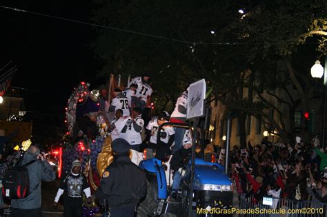 Super Bowl Championship Parade for the New Orleans Saints - The Party ...