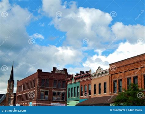 Historic District of Pontiac Illinois Editorial Stock Photo - Image of square, stop: 153700293