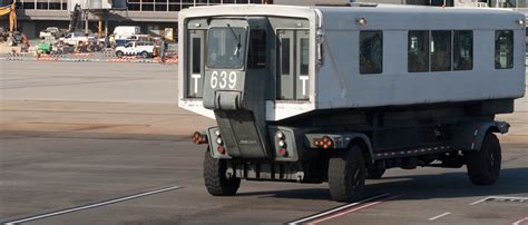 United CEO Vents About Small Planes, Washington Dulles - Live and Let's Fly