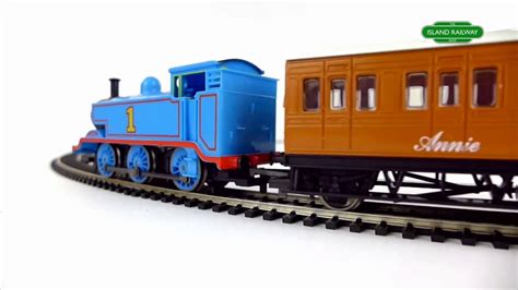 Hornby Thomas & Friends 'Thomas The Tank Engine' Train Set - R9283 - YouTube