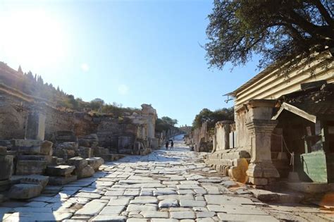 Visit the UNESCO-listed Ancient City of Ephesus in Turkey in 1 Day | Yoga, Wine & Travel