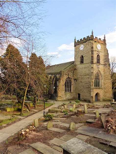 Picksipics: St Thomas the Martyr Church, UpHolland...