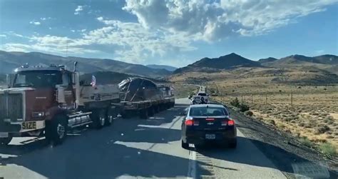 PHOTO Close Of UFO Debris Laying On Bed Of 18 Wheeler Coming Through ...