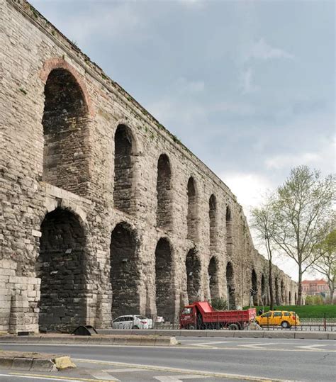 Valens Aqueduct in Istanbul — Stock Photo © rognar #6061731