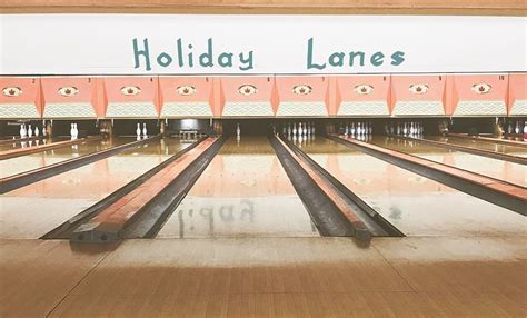 Holiday Lanes | Accidentally Wes Anderson