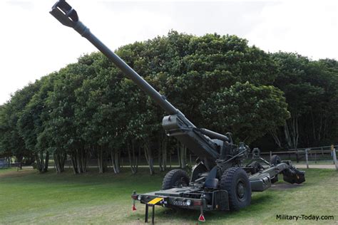 FH70 (Field Howitzer 1970): Photos, History, Specification