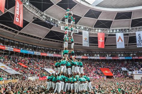 In pictures: Spain's incredible human tower contest | loveexploring.com