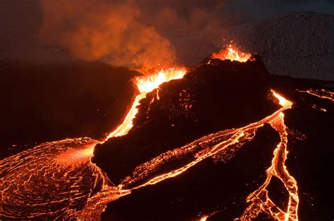 How Do Volcanoes Form? Scientists Find Surprisingly Cool “Hotspots” Under Earth’s Crust