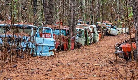 Old Car City USA Is The World’s Largest Junkyard Museum - ThrottleXtreme