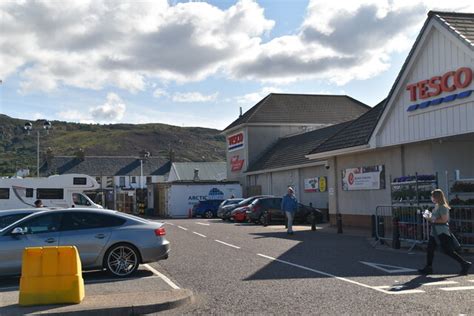 Tesco, Ullapool © N Chadwick :: Geograph Britain and Ireland