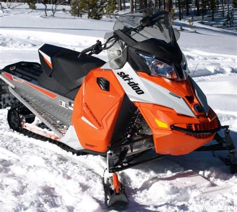 2015 Ski-Doo Renegade Sport 600 ACE Review + Video - Snowmobile.com