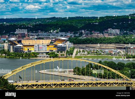 Pittsburgh, PA. downtown area skyline Stock Photo - Alamy