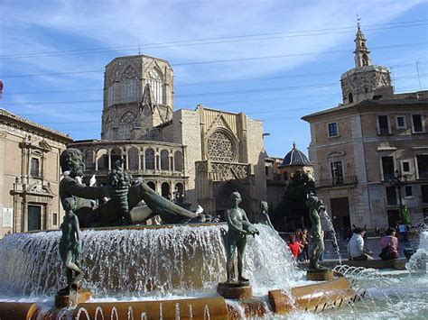 Plaza de la Virgen de Valencia