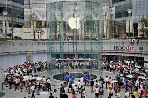 Apple Opens Its Stunning Flagship Store in Shanghai | AvenueApple-Mac