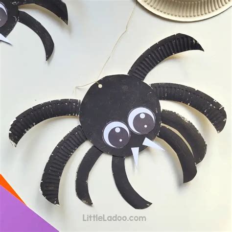 Paper Plate Spider Craft {Free template}