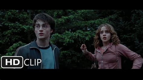 Harry and Hermione Save Buckbeak | Harry Potter and the Prisoner of Azkaban - YouTube