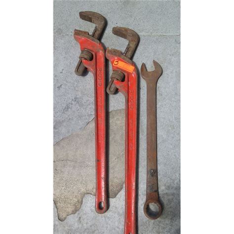 Qty 2 Ridgid E36 Heavy Duty Pipe Wrenches & Combination Socket Wrench ...