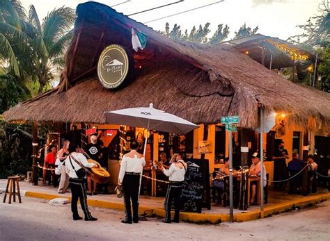 LA CHOZA DEL PUERTO, Puerto Morelos - Updated 2024 Restaurant Reviews ...