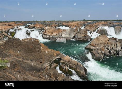 Stung treng waterfall Banque de photographies et d’images à haute ...